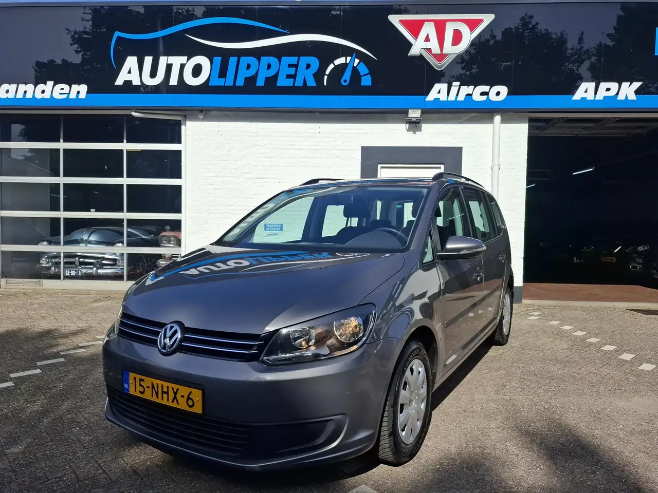 Volkswagen Touran 1.4 TSI Trendline /Nieuwe apk bij aflevering/All s — photo 1 of 31