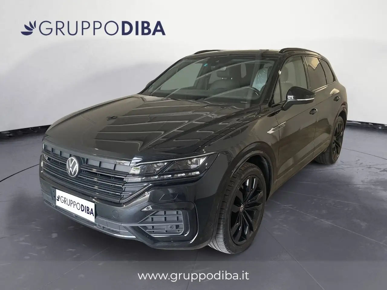 Volkswagen Touareg III 2018 Diesel 3.0 V6 tdi Atmosphere R-Line Exterior Pack — photo 1 of 15