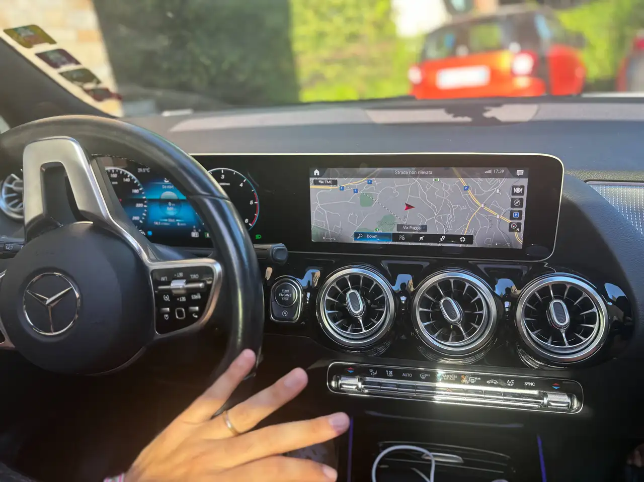 Mercedes-Benz B 180 Classe B - W247 2018 d Executive auto — photo 1 of 15