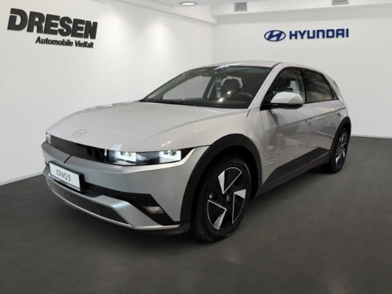 Hyundai IONIQ 5 2WD CENTRIQ+Sitz-Paket+Navi+LED+ACC — photo 1 of 15