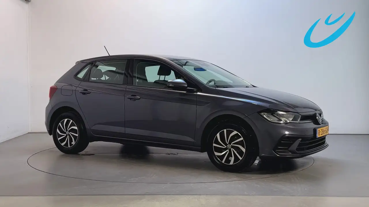 Volkswagen Polo 1.0 TSI Life Business Navigatie Stoelverwarming Pa — photo 1 of 24