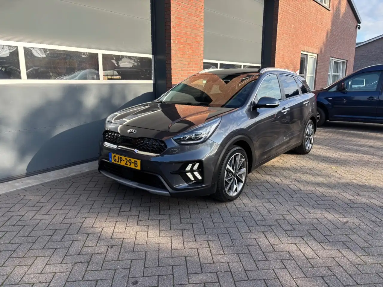 Kia Niro 1.6 GDI H. DYN.PL.L — photo 1 of 16