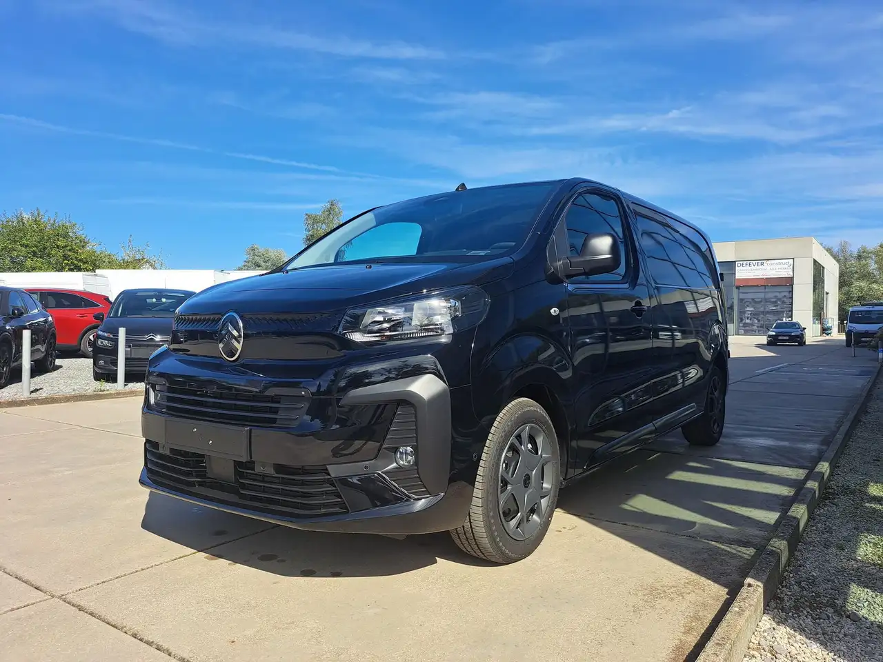 Citroen Jumpy M 2.2 BlueHDi 180 S&S EAT8 — photo 1 of 15