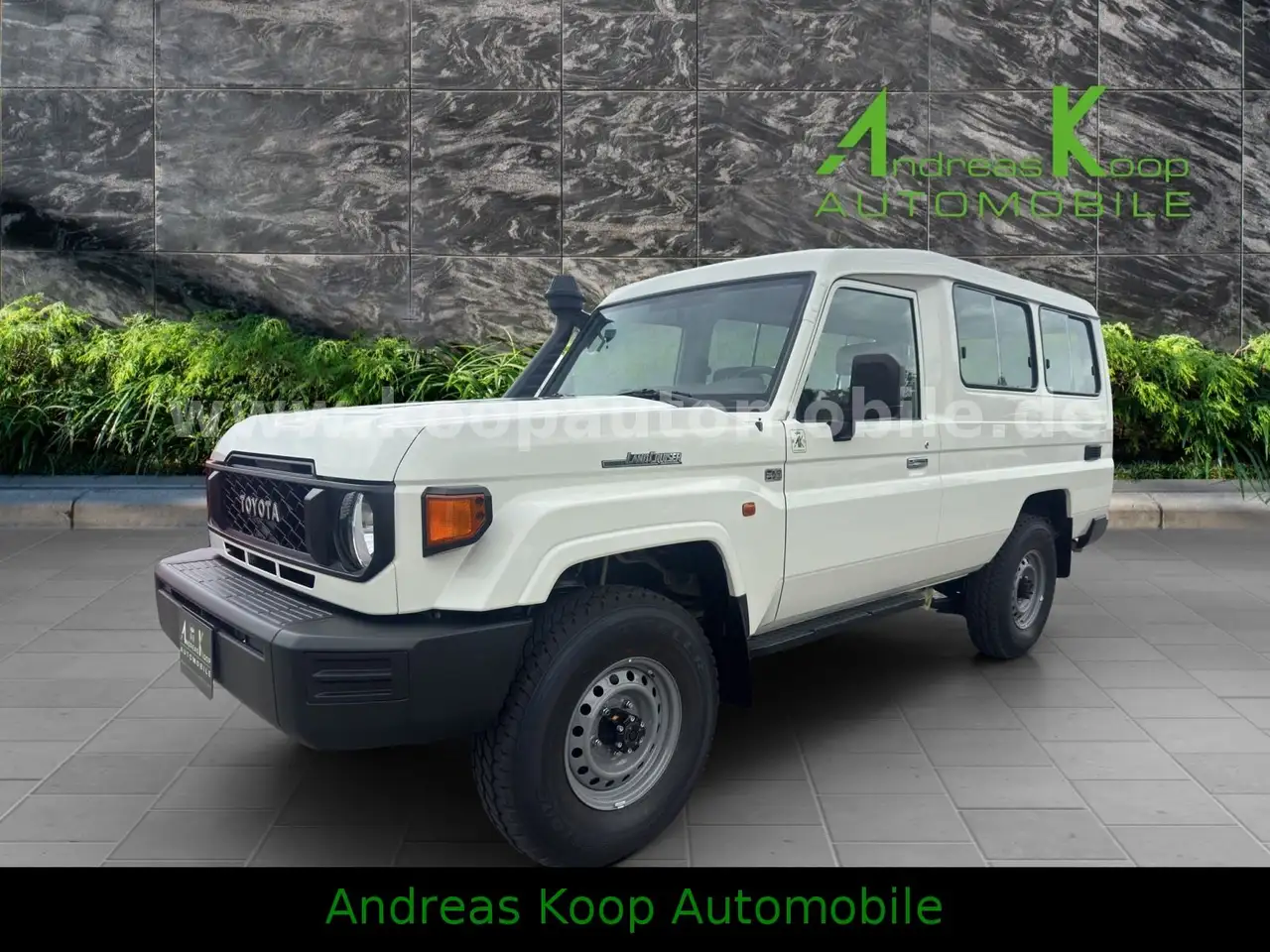 Toyota Land Cruiser GDJ 78 2,8d STD 2x90 40th Sofort — photo 1 of 15