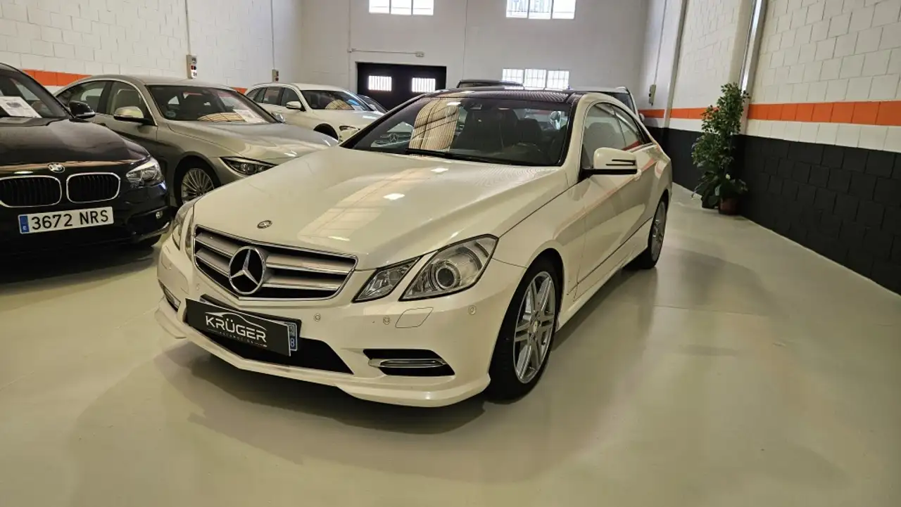 Mercedes-Benz E 220 Coupé 220CDI 7G Plus (4.75) — photo 1 of 40