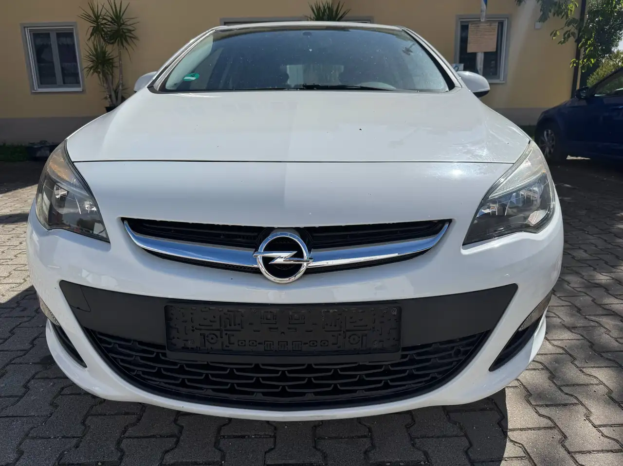 2014 Opel Astra 1.6 Selection*2.HAND*KLIMA*8FACH*AHK*, photograph 3