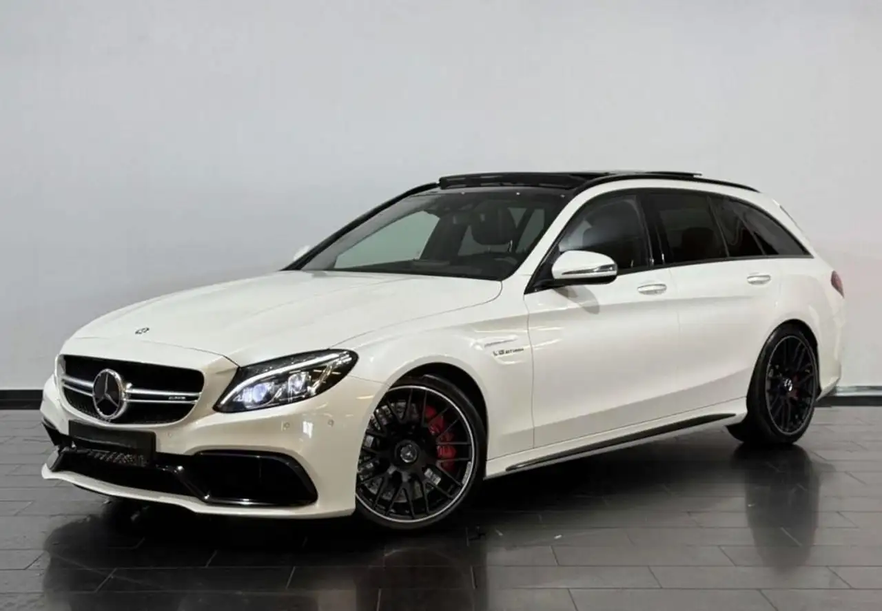 Mercedes-Benz C 63 AMG Mercedes break AMG 63 S , toit panoramique, finition Designo, échappement sport, afficha... — photo 1 of 20