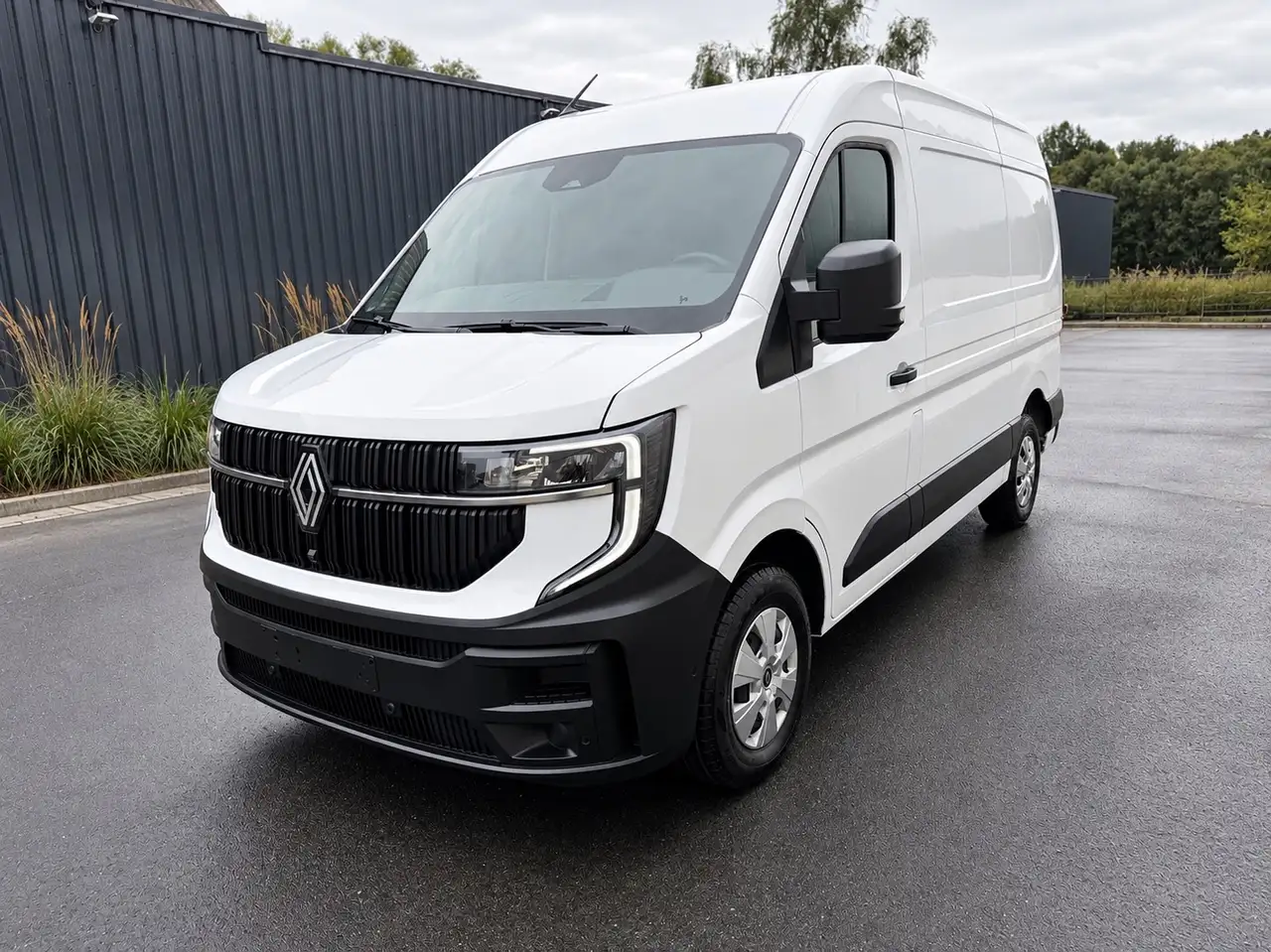 Renault Master 2.3 dCi 33 L2H2 En.Bl. Grd Confort(EU6d) — photo 1 of 11