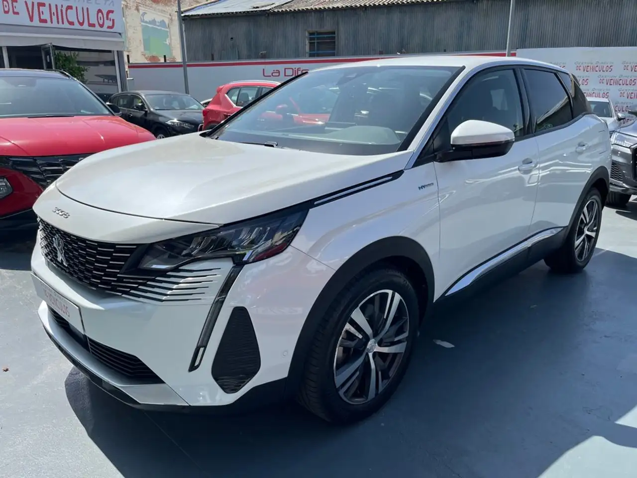Peugeot 3008 225 e-EAT8 Allure Pack — photo 1 of 33