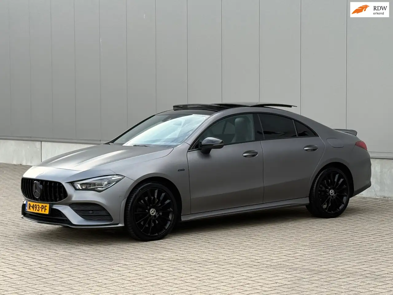 Mercedes-Benz CLA 250 250e AMG PANO BTW VOL OPTIES — photo 1 of 36