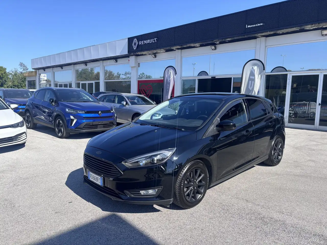 Ford Focus 1.5 TDCi 120cv S&S Titanium — photo 1 of 15