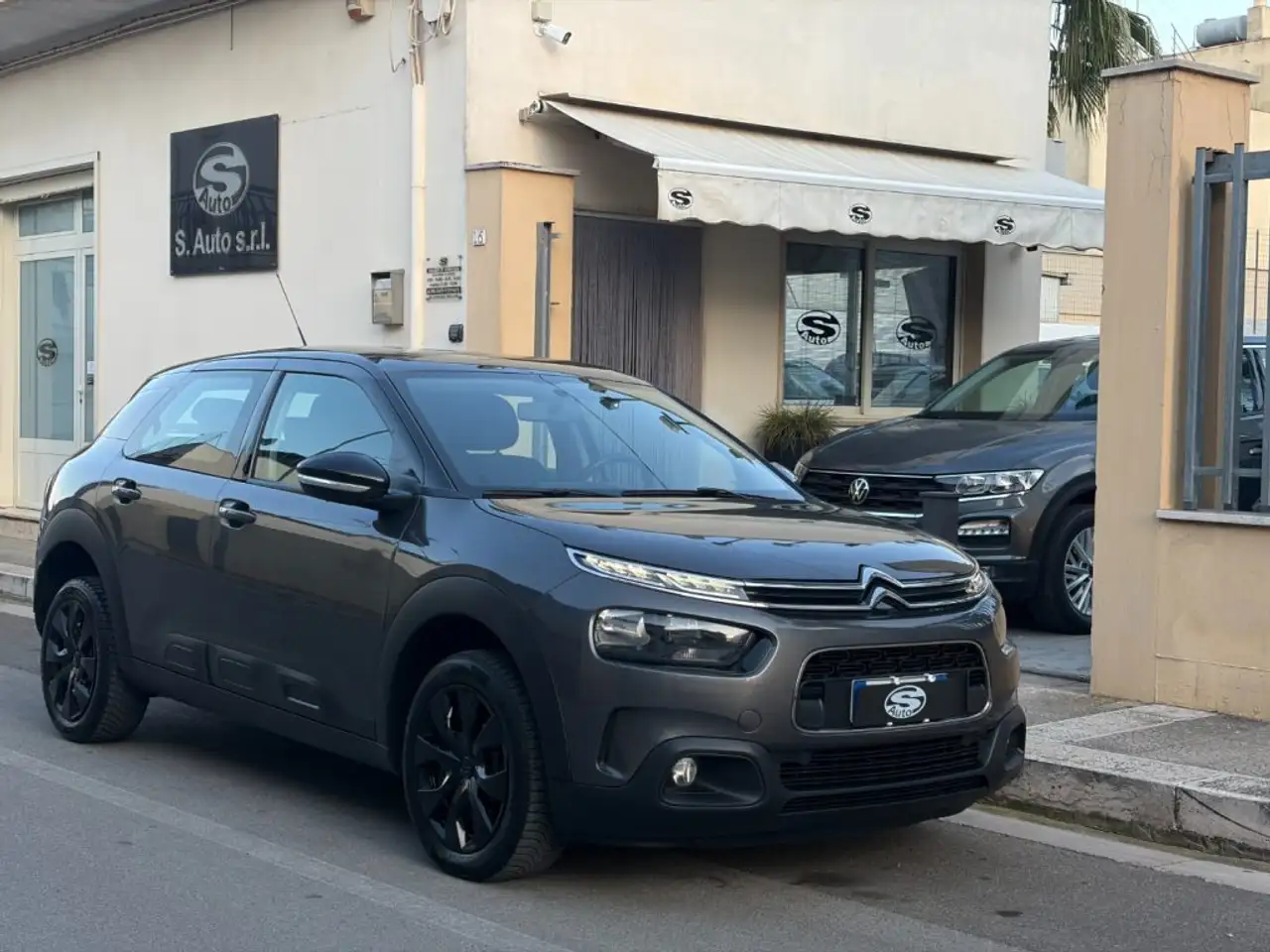 Citroen C4 Cactus 1.5 BlueHDi 100 Feel Pack — photo 1 of 15