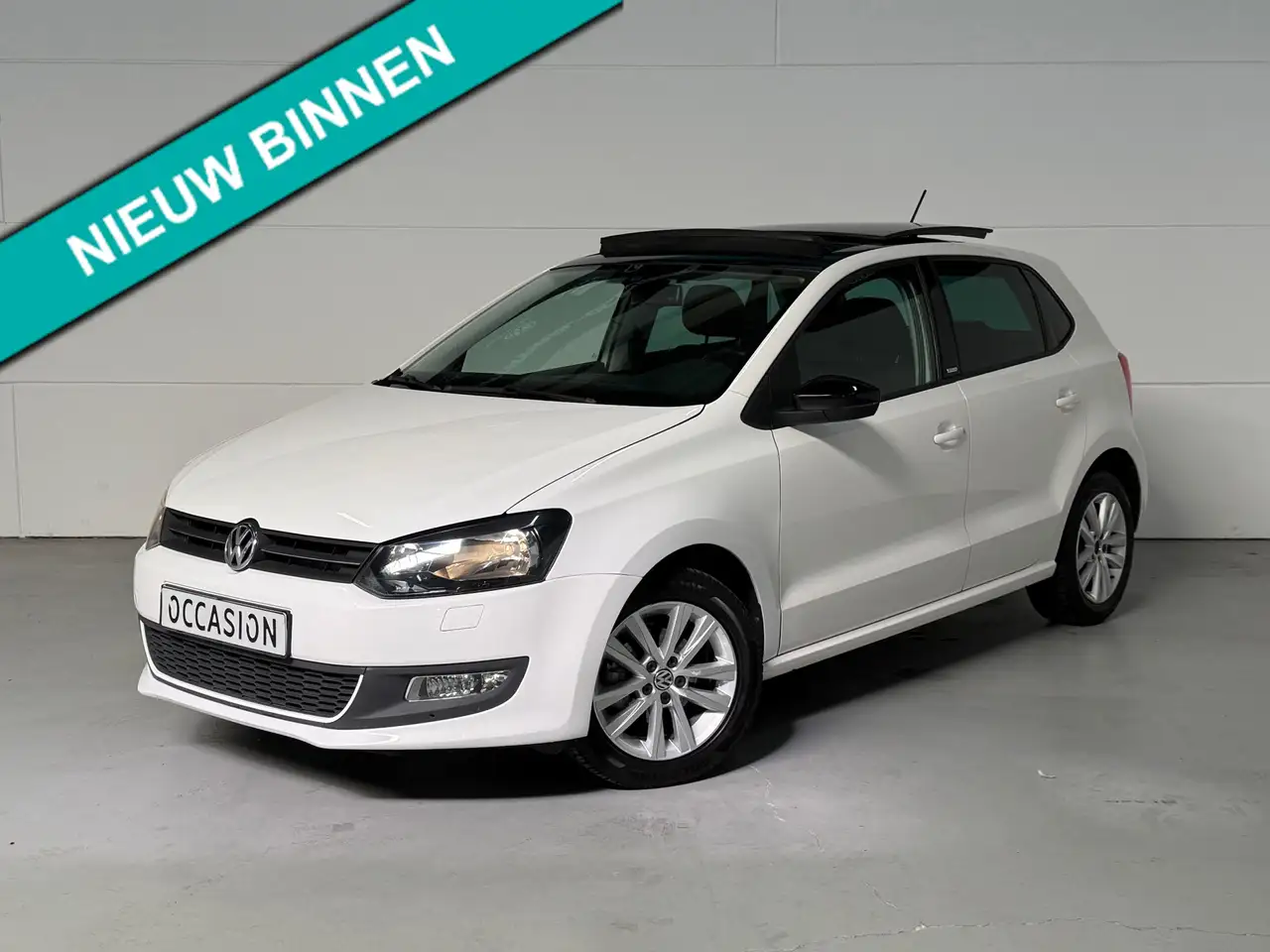 Volkswagen Polo 1.2 Pano Stoelvw Airco Lm-velgen — photo 1 of 22