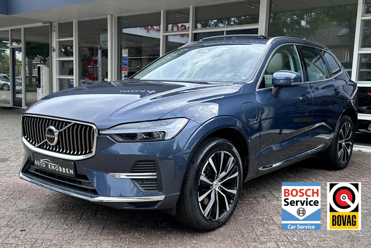 Volvo XC60 2.0 T8 Plug-in hybrid AWD Pano, Head-Up, H/K, Trek — photo 1 of 26