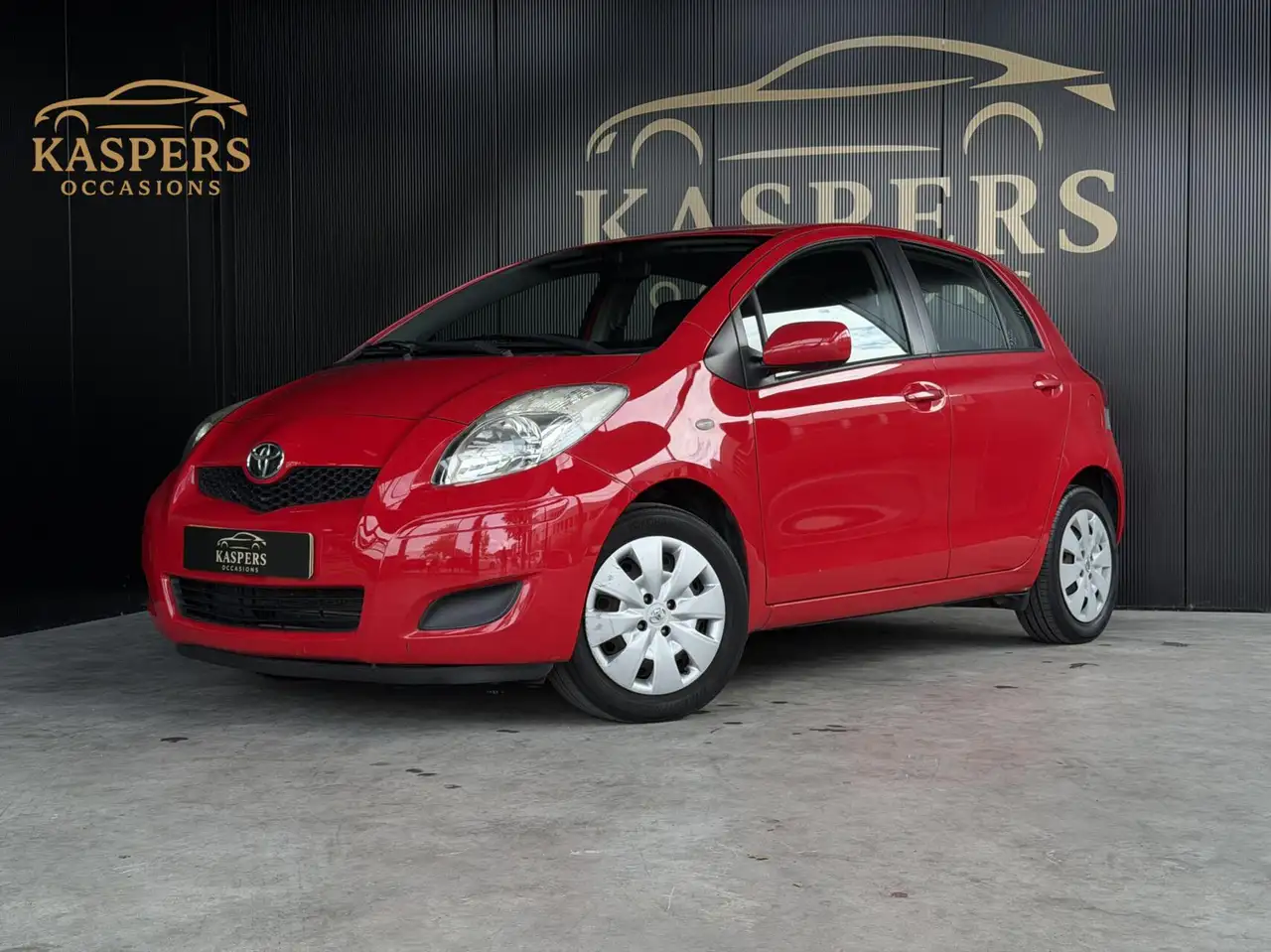 Toyota Yaris 1.3 VVTi Aspiration |Airco|Automaat|5drs|NAP| — photo 1 of 33