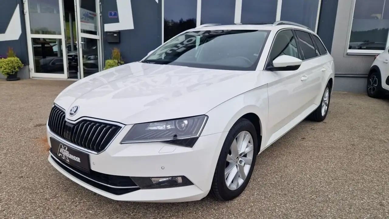 Skoda Superb Kombi TDI DSG Style 4x4 — photo 1 of 16