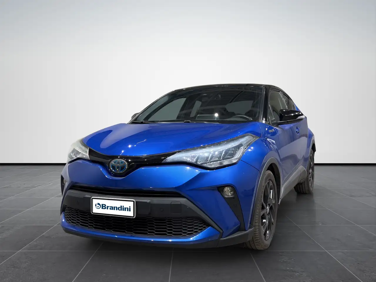 Toyota C-HR 2.0 Hybrid Trend — photo 1 of 15