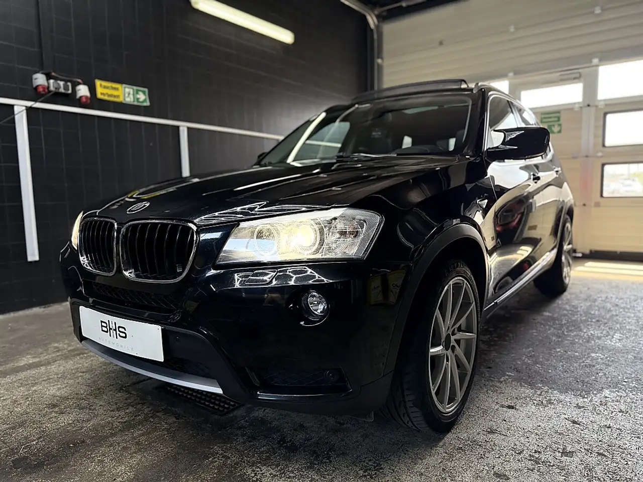 BMW X3 xDrive20d Österreich-Paket Aut. Panorama — photo 1 of 28