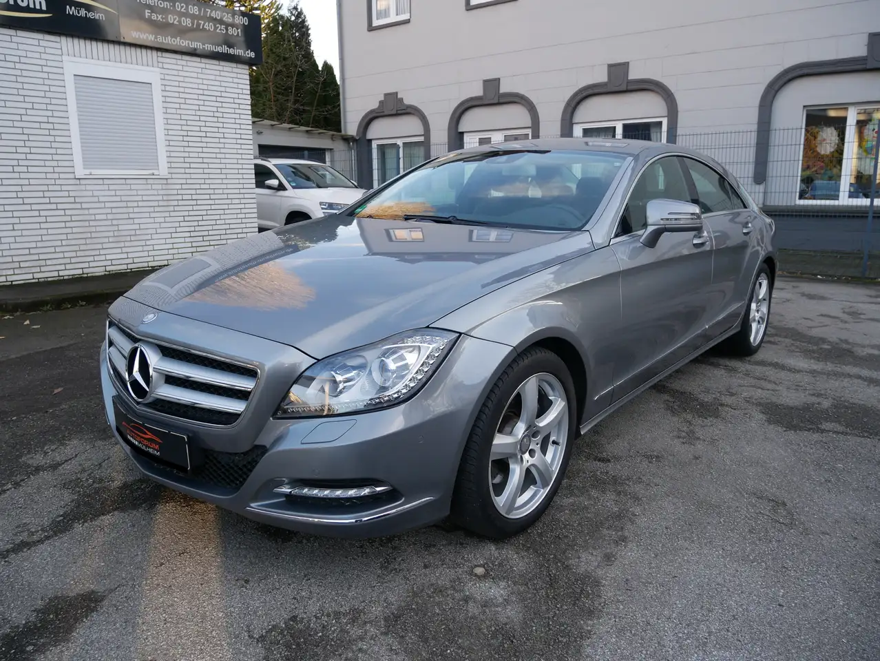 Mercedes-Benz CLS 250 CLS 250 CDI BE Bi-Xenon Spur-Paket Leder Navi PDC — photo 1 of 25