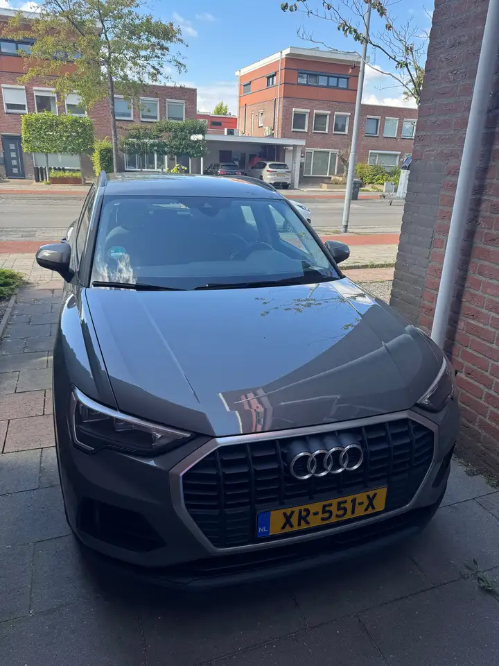 Audi Q3 Q3 35 TFSI Pro Line — photo 1 of 9