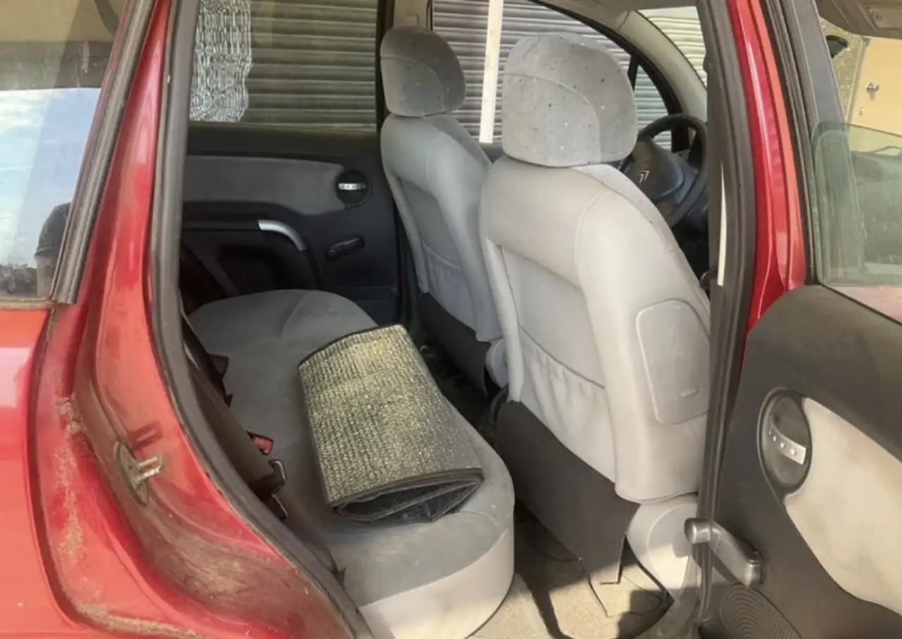 2004 Citroen C3 1.4i SX Plus, photograph 11