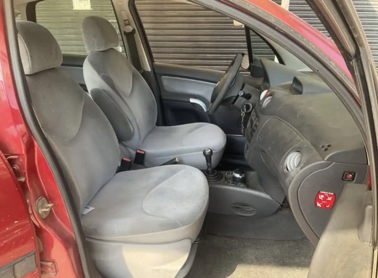 2004 Citroen C3 1.4i SX Plus, photograph 8