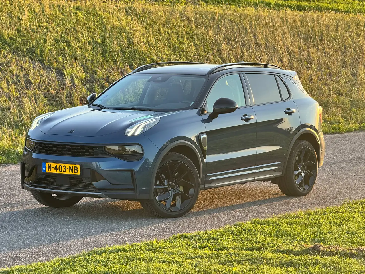 Lynk & Co 01 01 1.5 — photo 1 of 24