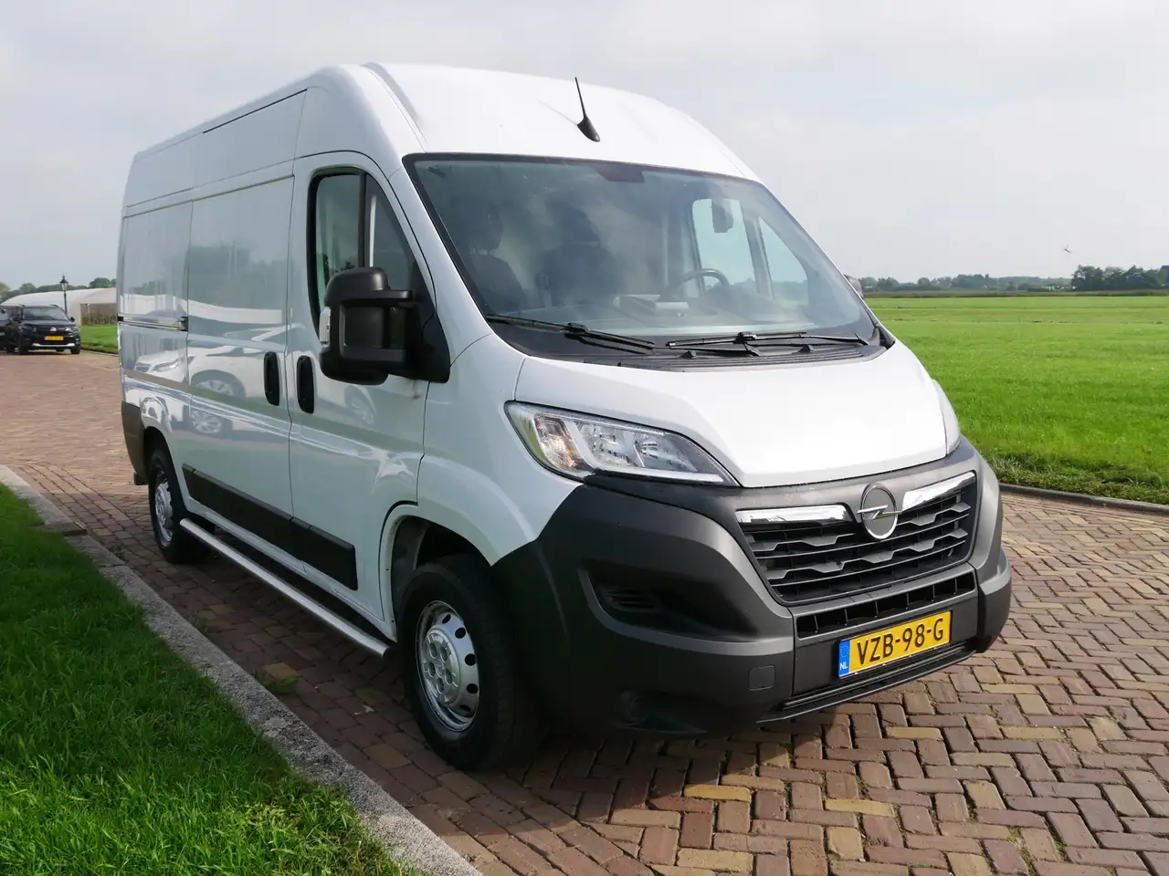 Opel Movano 2.2D 140 L2H2 3.5t | AC | 8999 EX BTW ** — photo 1 of 24