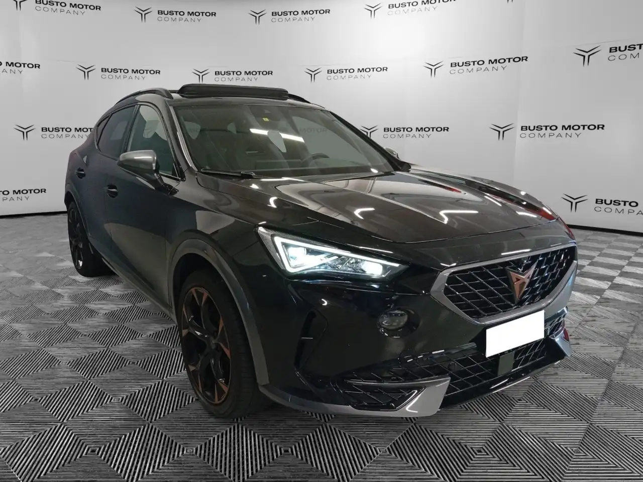 CUPRA Formentor Formentor 1.4 e-hybrid VZ 245cv dsg — photo 1 of 18