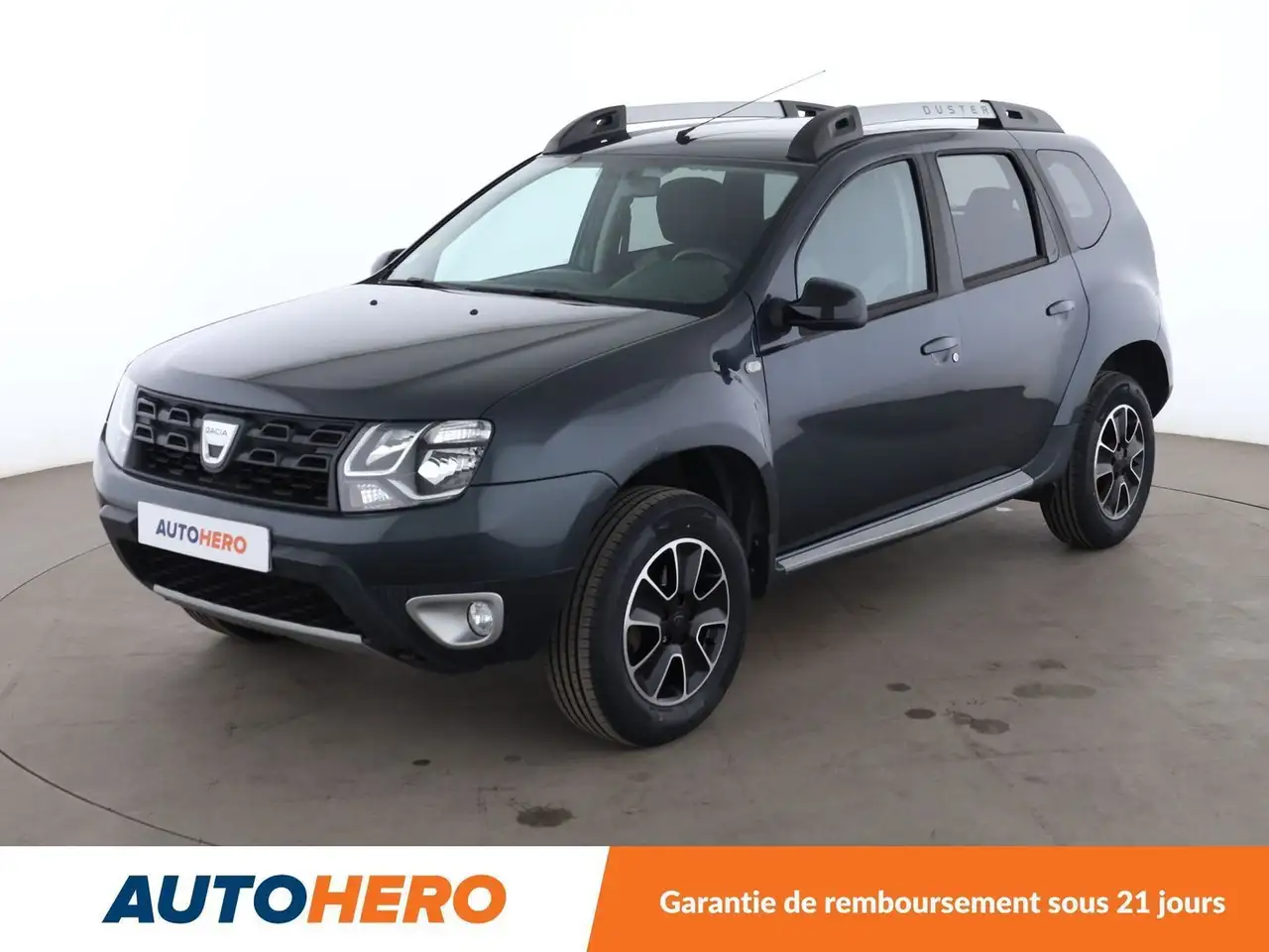 Dacia Duster 1.5 dCi Black Touch 4x2 — photo 1 of 28