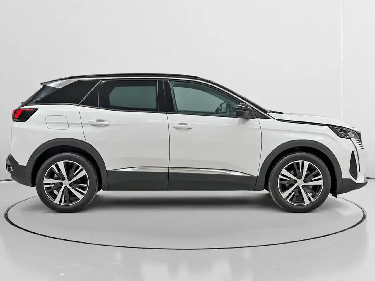 2023 Peugeot 3008 1.2 S&S PureTech Allure Pack 130, photograph 2