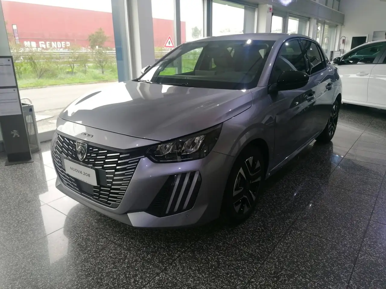 Peugeot 208 100 cv Allure S&S + Access Pack - KM ZERO- *Promo easy drive* — photo 1 of 15