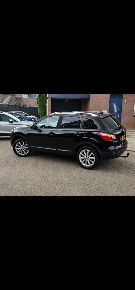 Nissan Qashqai 1.6 Visia — photo 1 of 20