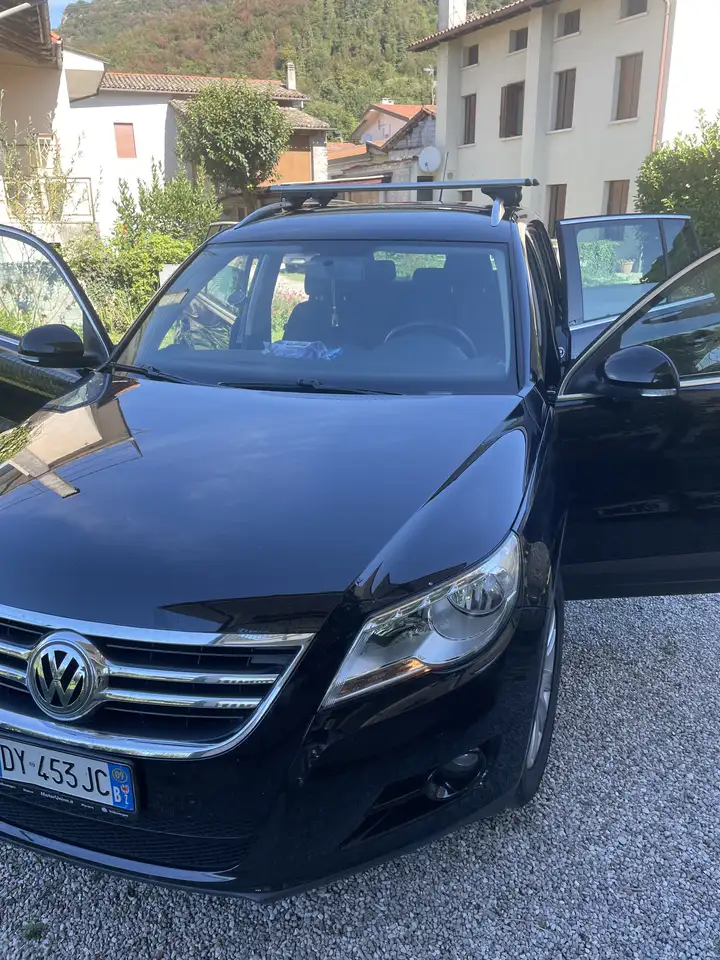 Volkswagen Tiguan 2.0 TDI DPF 4Motion Sport & Style — photo 1 of 6