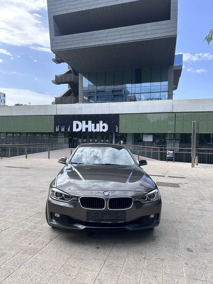 BMW 320 320iA — photo 1 of 17