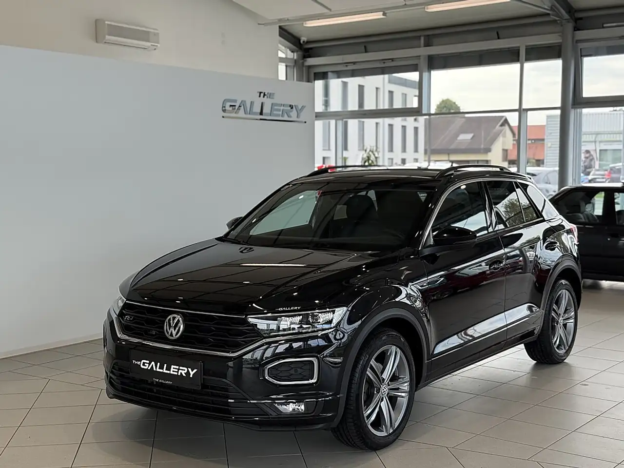 Volkswagen T-Roc 1,5 TSI ACT R-Line DSG*Spur*Kamera*Totwinkel*ACC — photo 1 of 15