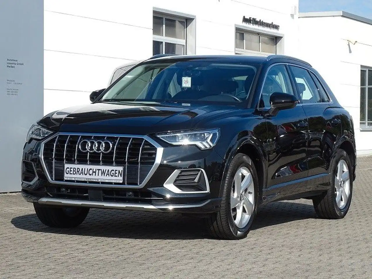 Audi Q3 35 TFSI advanced — photo 1 of 14