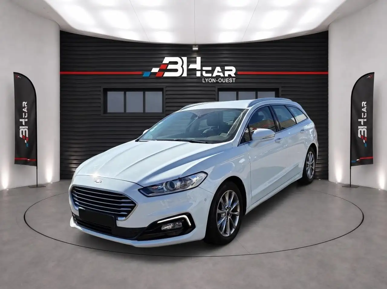 Ford Mondeo BREAK 2.0 ECOBLUE 150 TITANIUM BUSINESS BVA - CARPLAY - SUIVI COMPLET - GARANTIE 12 MOIS — photo 1 of 33