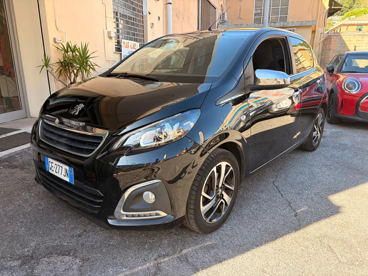 Peugeot 108 108 5p 1.0 vti Allure s — photo 1 of 15