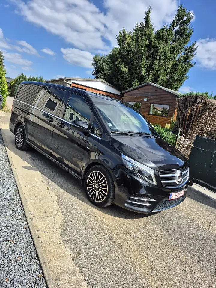 Mercedes-Benz V 250 d 4-Matic LWB Avantgarde — photo 1 of 10