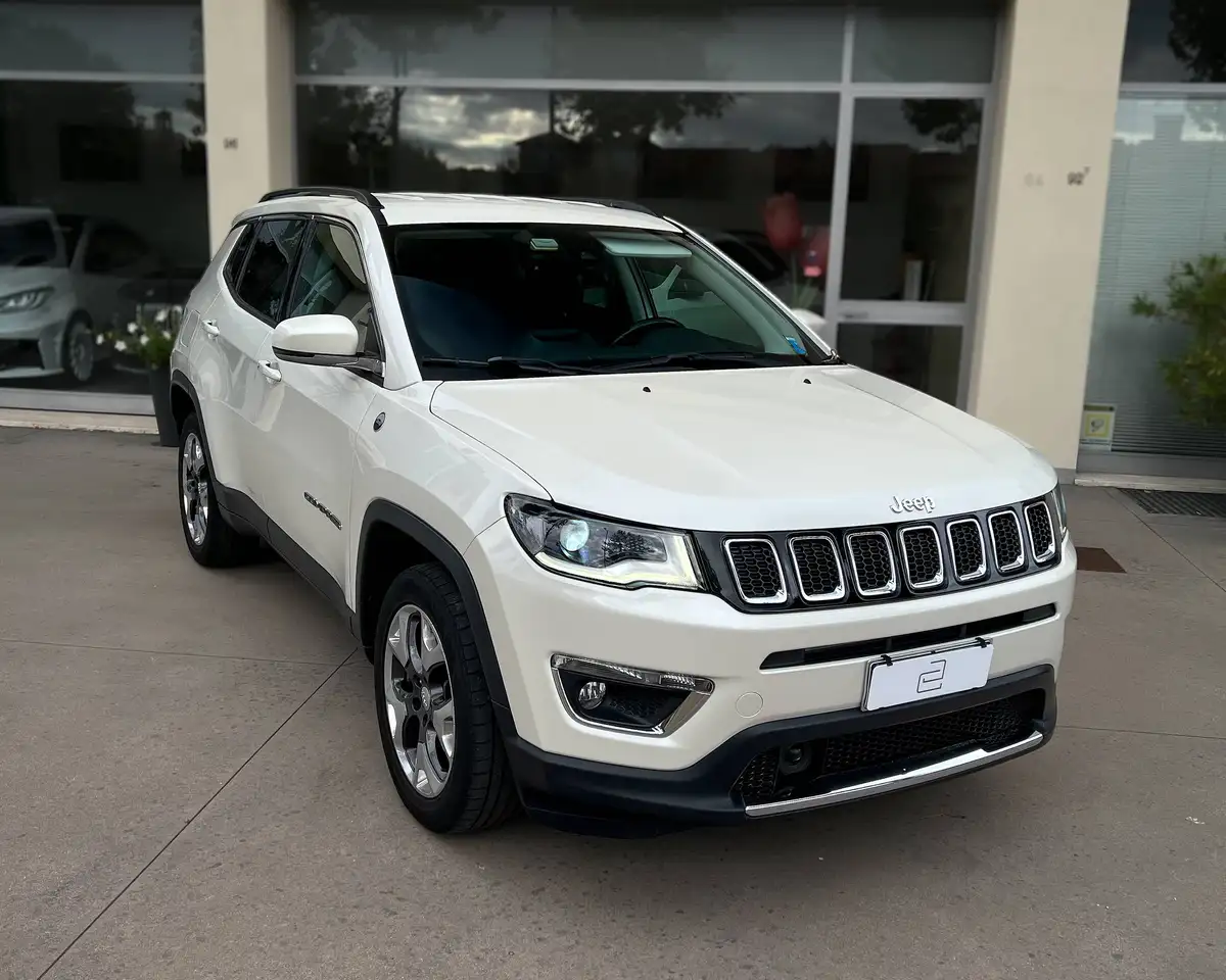 Jeep Compass Opening Edition 4WD — photo 1 of 15