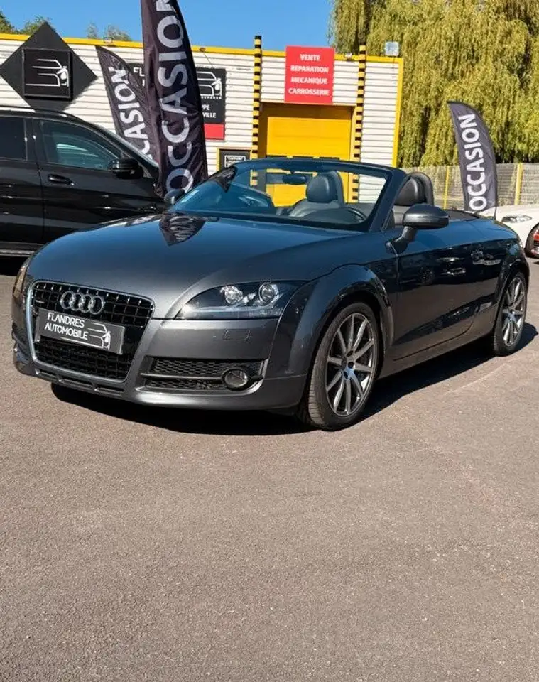 Audi TT 3.2 V6 250ch quattro — photo 1 of 5