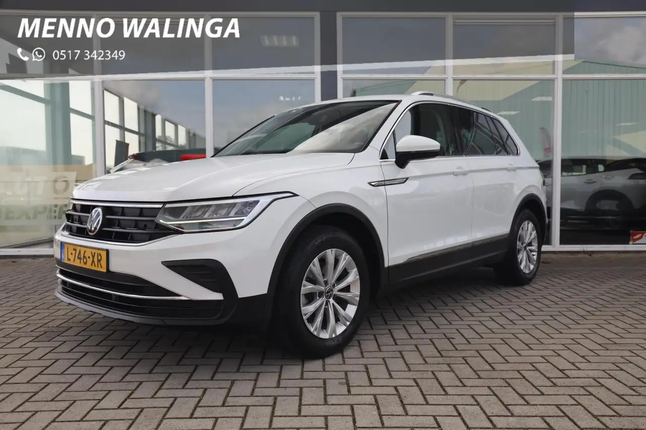 Volkswagen Tiguan 1.5 TSI Life Business|Panorama|ACC|Digital display — photo 1 of 27