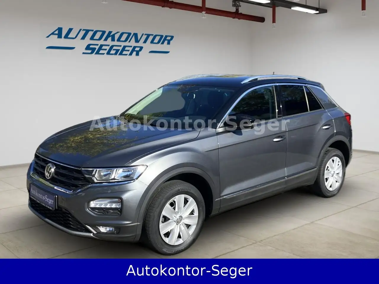Volkswagen T-Roc United — photo 1 of 29