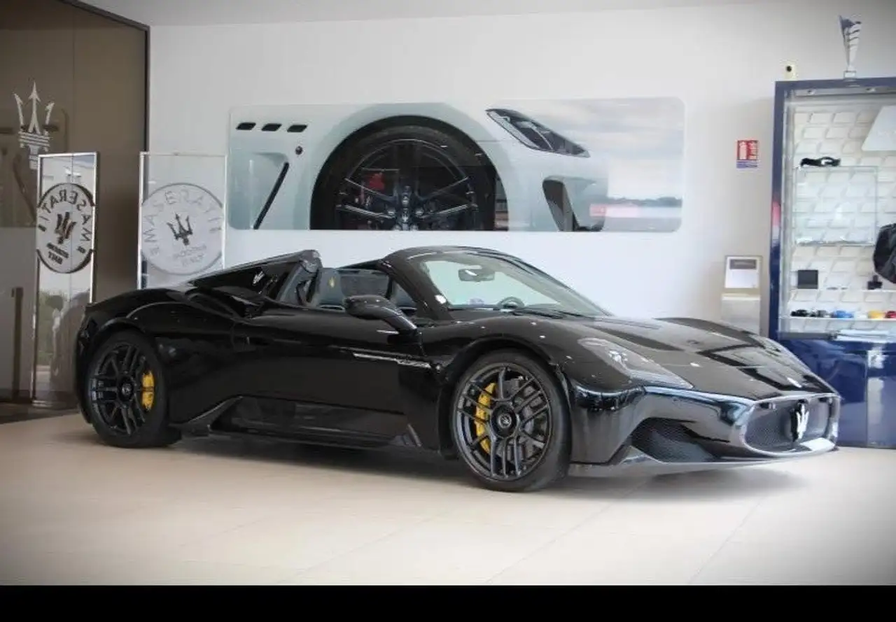 Maserati MC20 Cielo 3.0 V6 Biturbo 630ch — photo 1 of 16