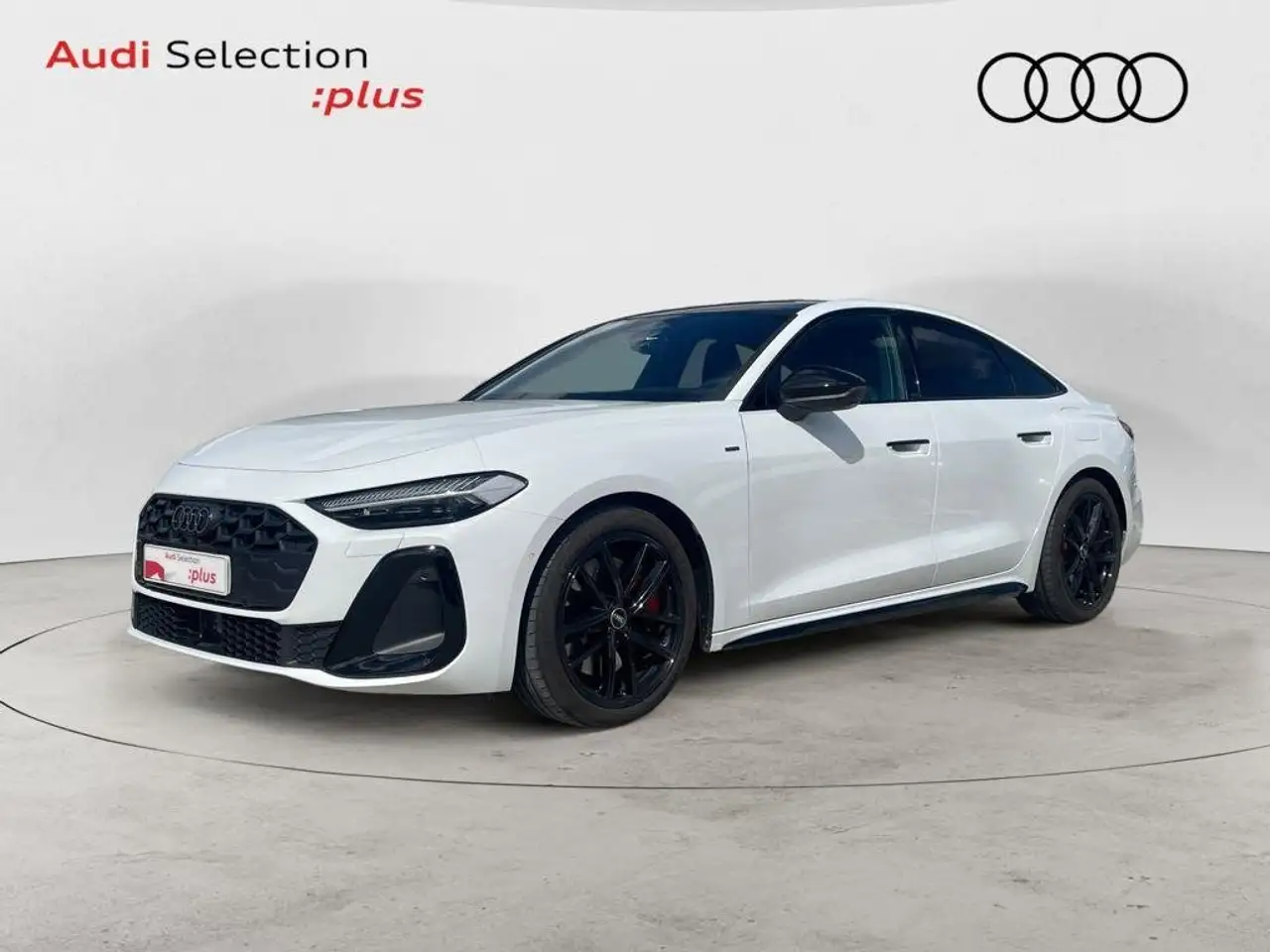 Audi A5 e-hybrid Black line quattro S tronic 220kW — photo 1 of 20