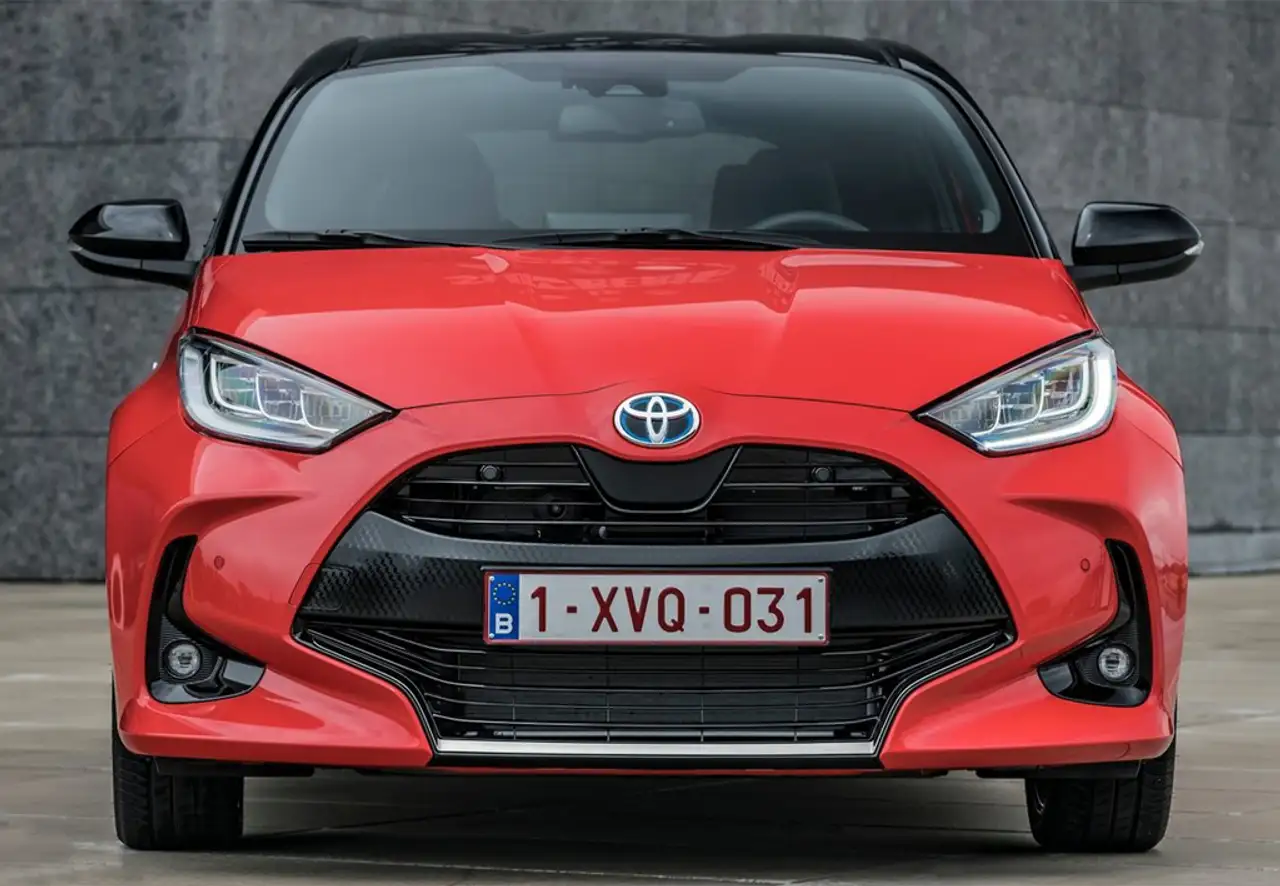 Toyota Yaris 125 S-Edition — photo 1 of 15
