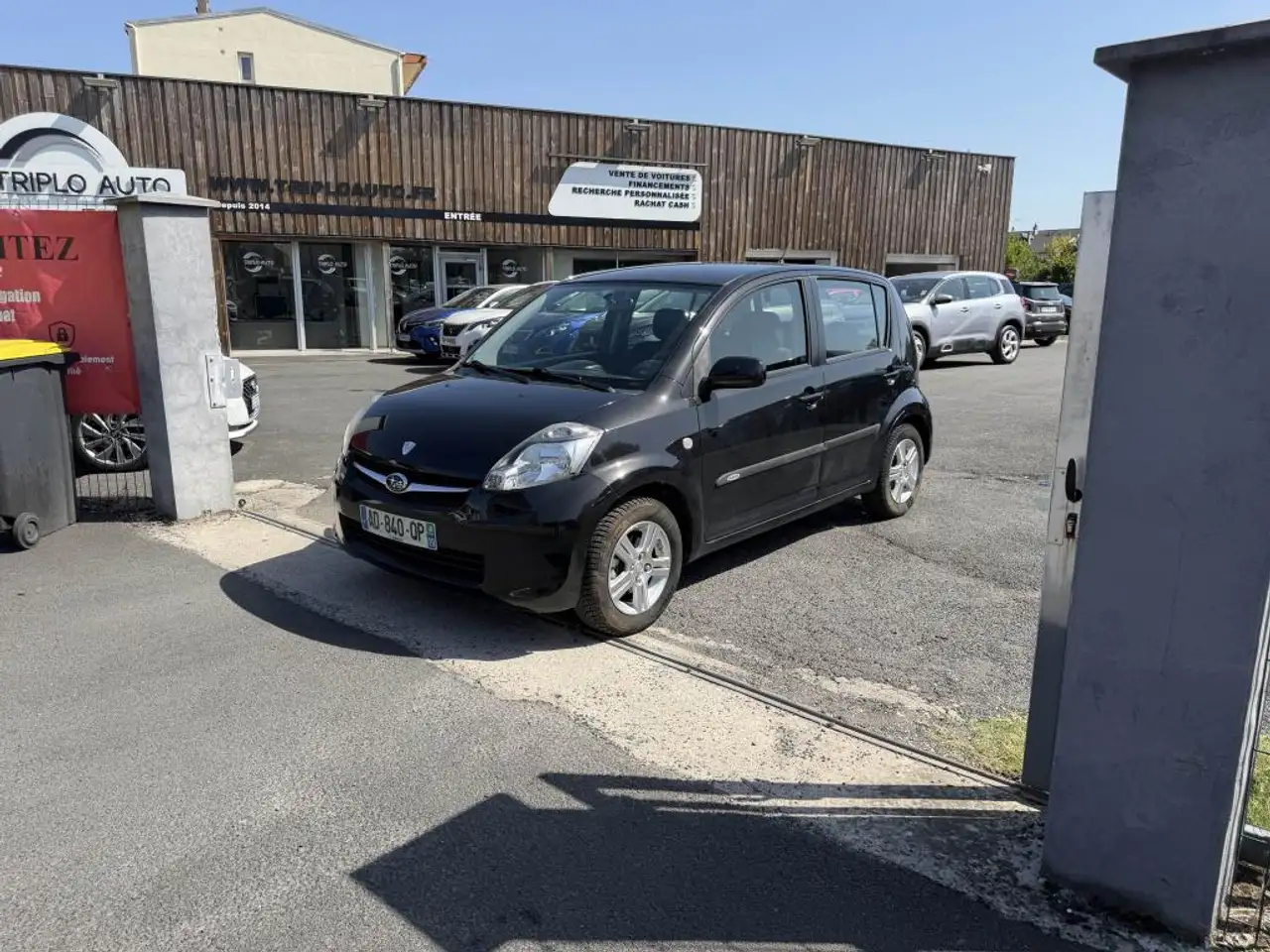 Subaru Justy Justy 1.0 - 69 clim + attelage — photo 1 of 28