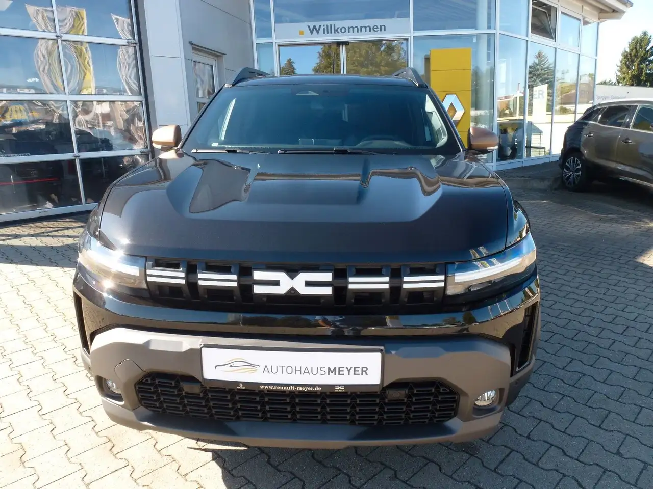 Dacia Duster Extreme Eco-G 120 — photo 1 of 15