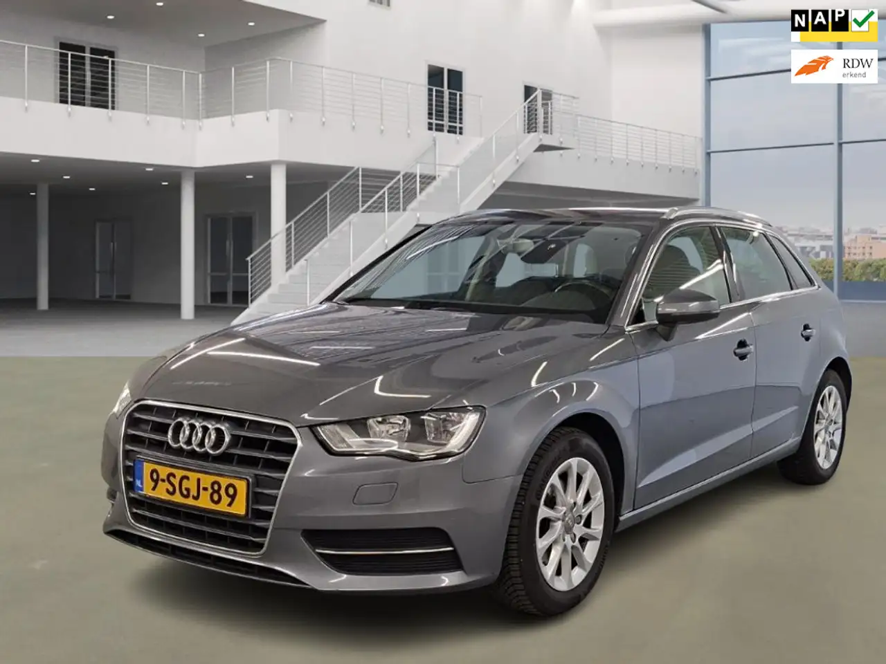 Audi A3 Sportback 1.2 TFSI Attraction Pro Line — photo 1 of 18